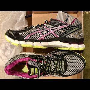 NEW ASICS GT-2000 2 Women’s Running Shoes Size 8 D